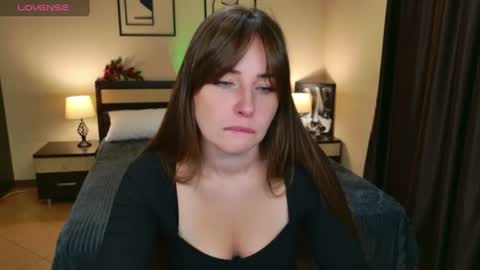 Snapshot of veronicafreman chatting on 06-23-26, 06:11 Veronica online show from 06-23-26, 06:11