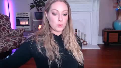 Snapshot of veronicawest chatting on 01-09-25, 04:28 Veronica Weston online show from 01-09-25, 04:28