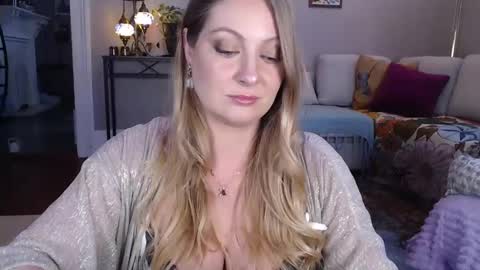 Snapshot of veronicawest chatting on 02-01-25, 08:26 Veronica Weston online show from 02-01-25, 08:26