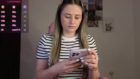 Snapshot of veronika__winslow_ chatting on 02-11-26, 07:35 Vero online show from 02-11-26, 07:35