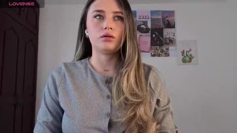 Snapshot of veronika__winslow_ chatting on 02-24-26, 05:00 Vero online show from 02-24-26, 05:00