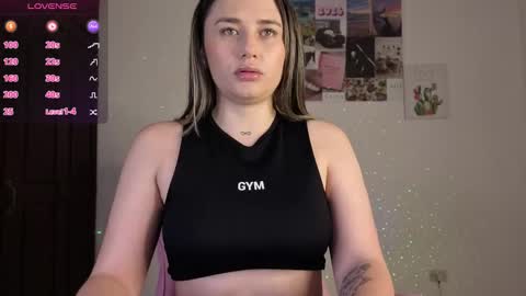 Snapshot of veronika__winslow_ chatting on 02-28-26, 04:57 Vero online show from 02-28-26, 04:57