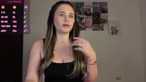 Snapshot of veronika__winslow_ chatting on 03-01-26, 03:41 Vero online show from 03-01-26, 03:41