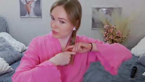Veronika online show from 02-19-25, 12:35
