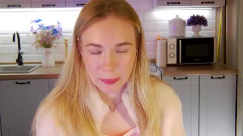 Veronika online show from 09-30-25, 05:40