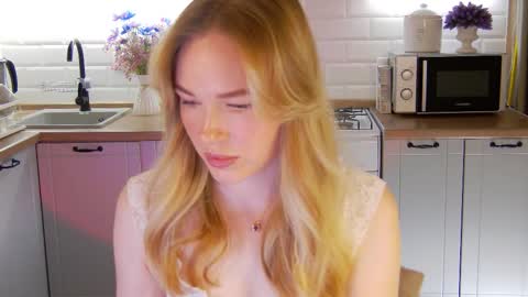 Veronika online show from 10-21-25, 02:51