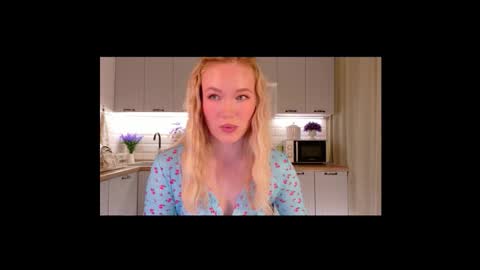 Snapshot of veronikamitchel chatting on 11-15-25, 02:35 Veronika online show from 11-15-25, 02:35