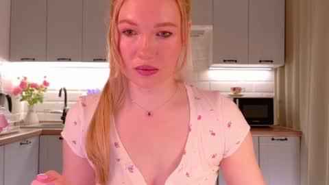 Snapshot of veronikamitchel chatting on 06-24-26, 08:41 Veronika online show from 06-24-26, 08:41