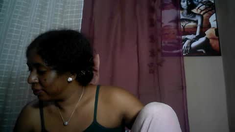 Snapshot of verronique1511 chatting on 07-19-26, 07:12 verronique1511 online show from 07-19-26, 07:12