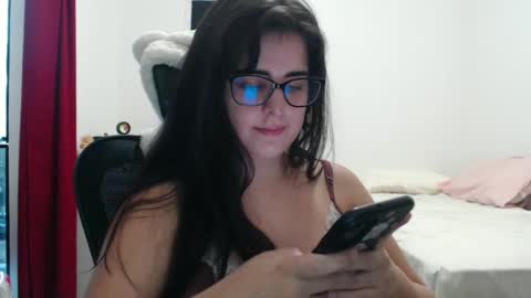 Snapshot of veruca99 chatting on 05-03-26, 08:48 veruca99 online show from 05-03-26, 08:48