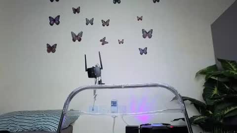 Snapshot of verygoodbadgirl_ebony chatting on 04-12-26, 12:59 verygoodbadgirl_ebony online show from 04-12-26, 12:59