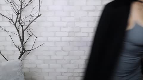 Ana online show from 01-31-25, 02:28