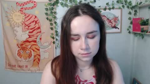 Snapshot of veryveryvery_shy chatting on 06-27-26, 05:45 veryveryvery_shy online show from 06-27-26, 05:45