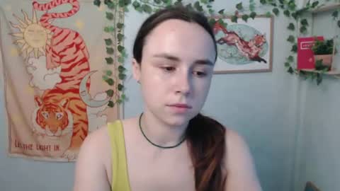 Snapshot of veryveryvery_shy chatting on 07-16-26, 05:35 veryveryvery_shy online show from 07-16-26, 05:35