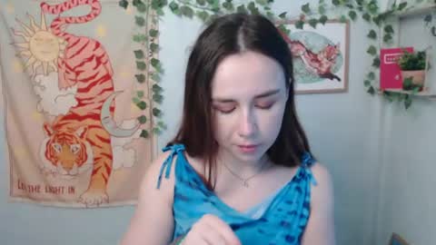 Snapshot of veryveryvery_shy chatting on 07-17-26, 05:47 veryveryvery_shy online show from 07-17-26, 05:47