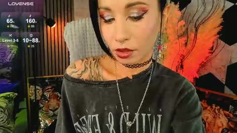Snapshot of vespera_ chatting on 04-29-26, 03:27 Lady or Goddess Vespera online show from 04-29-26, 03:27