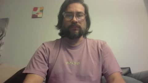 Snapshot of vesturelove chatting on 04-12-26, 02:27 vesturelove online show from 04-12-26, 02:27