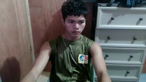 Snapshot of vflashy505 chatting on 10-13-25, 06:35 vflashy505 online show from 10-13-25, 06:35