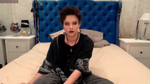 Snapshot of via_mayer chatting on 02-12-26, 10:05 Via online show from 02-12-26, 10:05