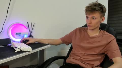 Snapshot of vibemygirl chatting on 12-04-24, 12:47 vibemygirl online show from 12-04-24, 12:47