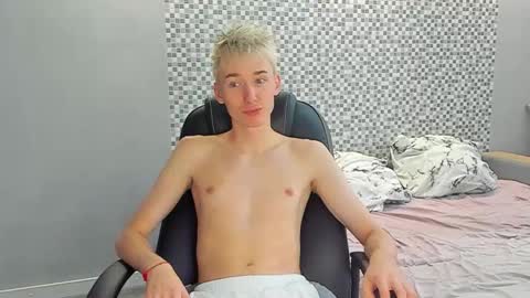 Snapshot of vibemygirl chatting on 09-10-25, 08:58 vibemygirl online show from 09-10-25, 08:58