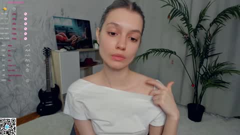 Snapshot of vibes_of_joy chatting on 01-17-25, 07:30 Mikky online show from 01-17-25, 07:30