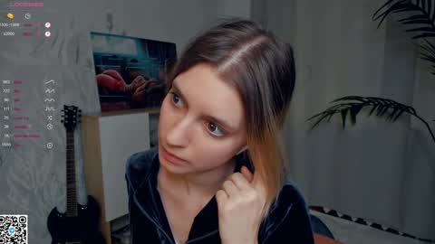 Snapshot of vibes_of_joy chatting on 01-20-25, 11:56 Mikky online show from 01-20-25, 11:56