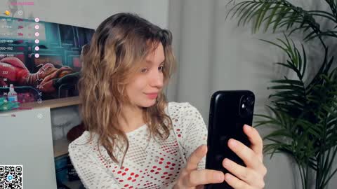 Snapshot of vibes_of_joy chatting on 01-23-25, 07:32 Mikky online show from 01-23-25, 07:32