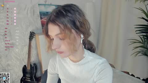 Snapshot of vibes_of_joy chatting on 01-24-25, 07:19 Mikky online show from 01-24-25, 07:19