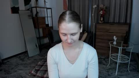 Snapshot of vibes_of_joy chatting on 10-02-25, 07:15 Mikky online show from 10-02-25, 07:15