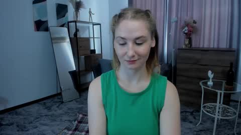 Snapshot of vibes_of_joy chatting on 10-03-25, 07:27 Mikky online show from 10-03-25, 07:27