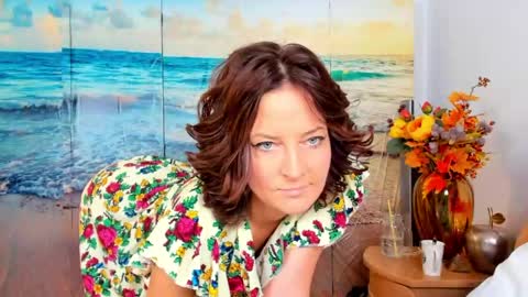 Snapshot of viciousqueen chatting on 06-10-26, 03:07 ViciousQueenu can call me Laura online show from 06-10-26, 03:07