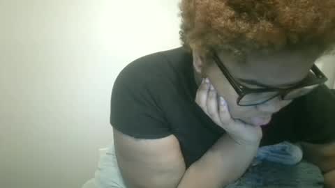 vickiryder56 online show from 12-15-25, 03:33