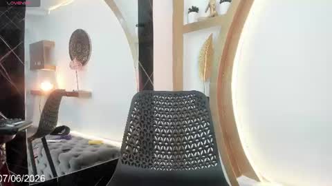 Snapshot of vicky_hottman chatting on 06-10-26, 04:34 vicky_hottman online show from 06-10-26, 04:34