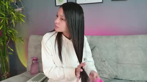 Snapshot of vicky_kittyy chatting on 05-05-26, 12:46 Amy online show from 05-05-26, 12:46