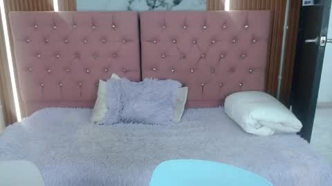 Victoria y Danniela online show from 05-20-26, 06:47