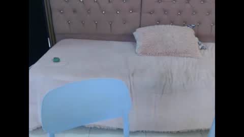 Victoria y Danniela online show from 06-13-26, 08:07