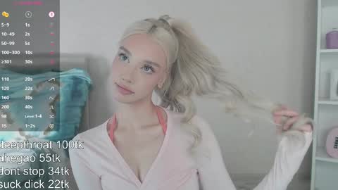 Snapshot of vickyfuckingdoll chatting on 04-01-26, 01:39 vickyfuckingdoll online show from 04-01-26, 01:39