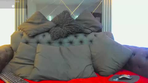 Snapshot of vickyjohnson1 chatting on 06-19-26, 08:12 Vicky online show from 06-19-26, 08:12