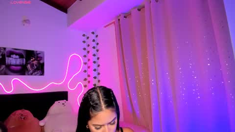 Snapshot of vickysth1 chatting on 06-28-26, 10:38 VICTORIA 3 online show from 06-28-26, 10:38