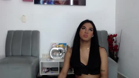 vickyxdany online show from 03-01-25, 06:00