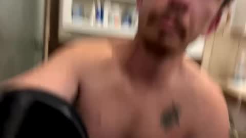 vicrobertson595 online show from 09-11-25, 06:24