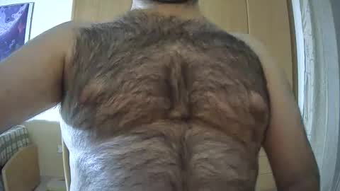 Snapshot of victorhume chatting on 05-31-26, 11:28 VictorHume online show from 05-31-26, 11:28