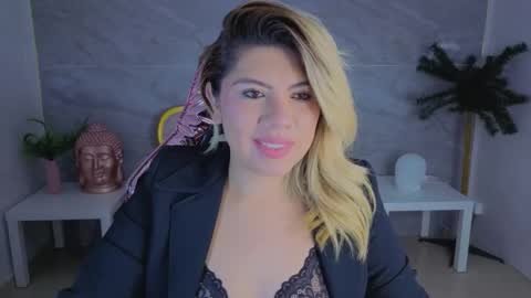 Snapshot of victoria01_s chatting on 02-28-26, 03:18 Vicky online show from 02-28-26, 03:18