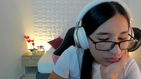 victoria online show from 02-18-26, 04:08