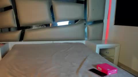 Victoria online show from 11-17-25, 04:07