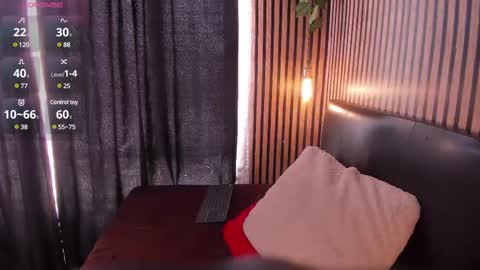 victorira online show from 02-21-25, 08:05