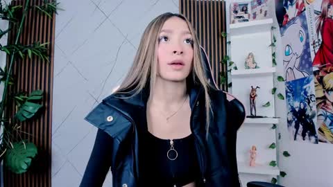 Snapshot of victoria_adams14 chatting on 01-05-25, 11:59 Victoria for you online show from 01-05-25, 11:59