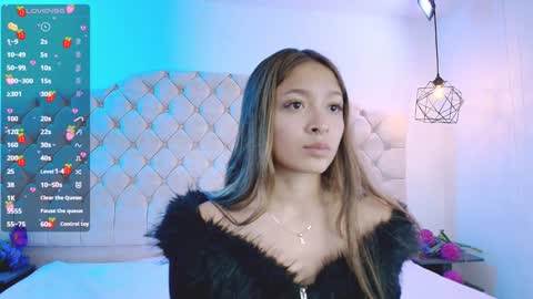 Snapshot of victoria_adams14 chatting on 01-07-25, 11:58 Victoria for you online show from 01-07-25, 11:58