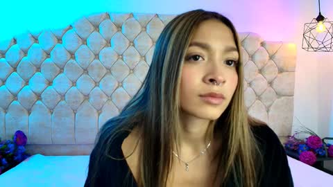 Snapshot of victoria_adams14 chatting on 01-12-25, 06:16 Victoria for you online show from 01-12-25, 06:16